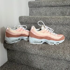Nike Women’s Air Max 95 in Peach and Cream